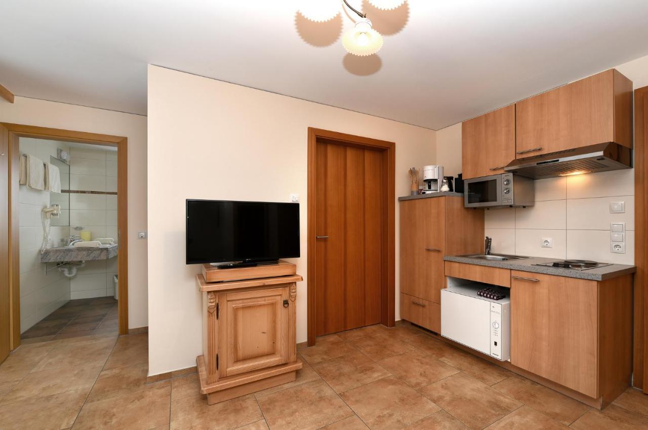 Tre Soli Appartements Restaurant ชอปเปอร์เนา ภายนอก รูปภาพ