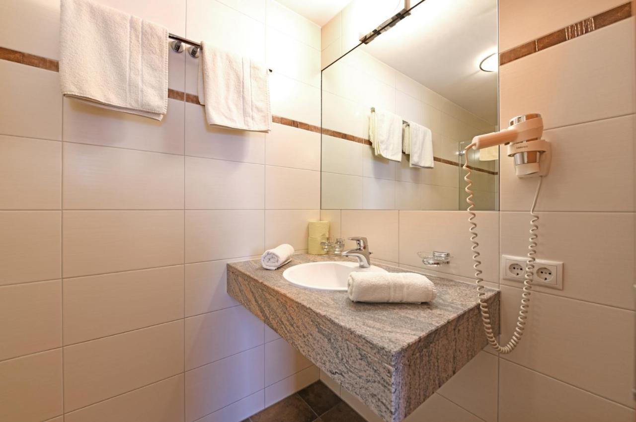 Tre Soli Appartements Restaurant ชอปเปอร์เนา ภายนอก รูปภาพ